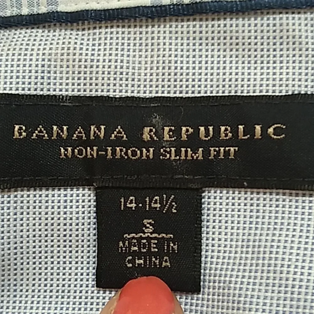 Banana Republic Slim Fit Long Sleeve Button Down Shirt. Size Small NWOT